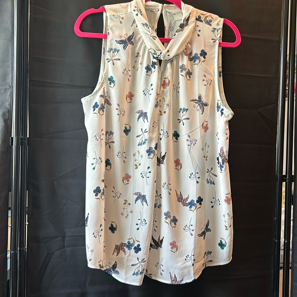 NWT LOFT Butterfly Mixed Media Twist Keyhole Shell - L